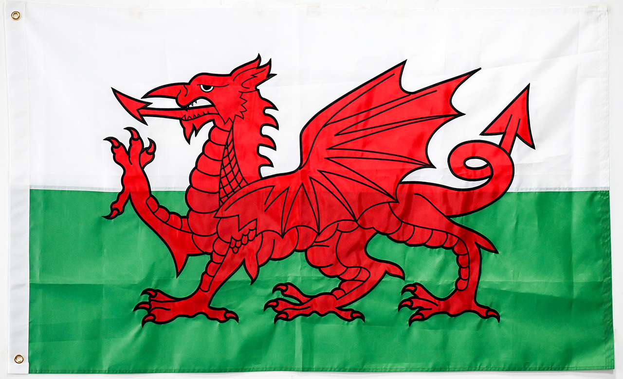 From Artwork to Arrival: The Custom Flag Design and Production Process Explained